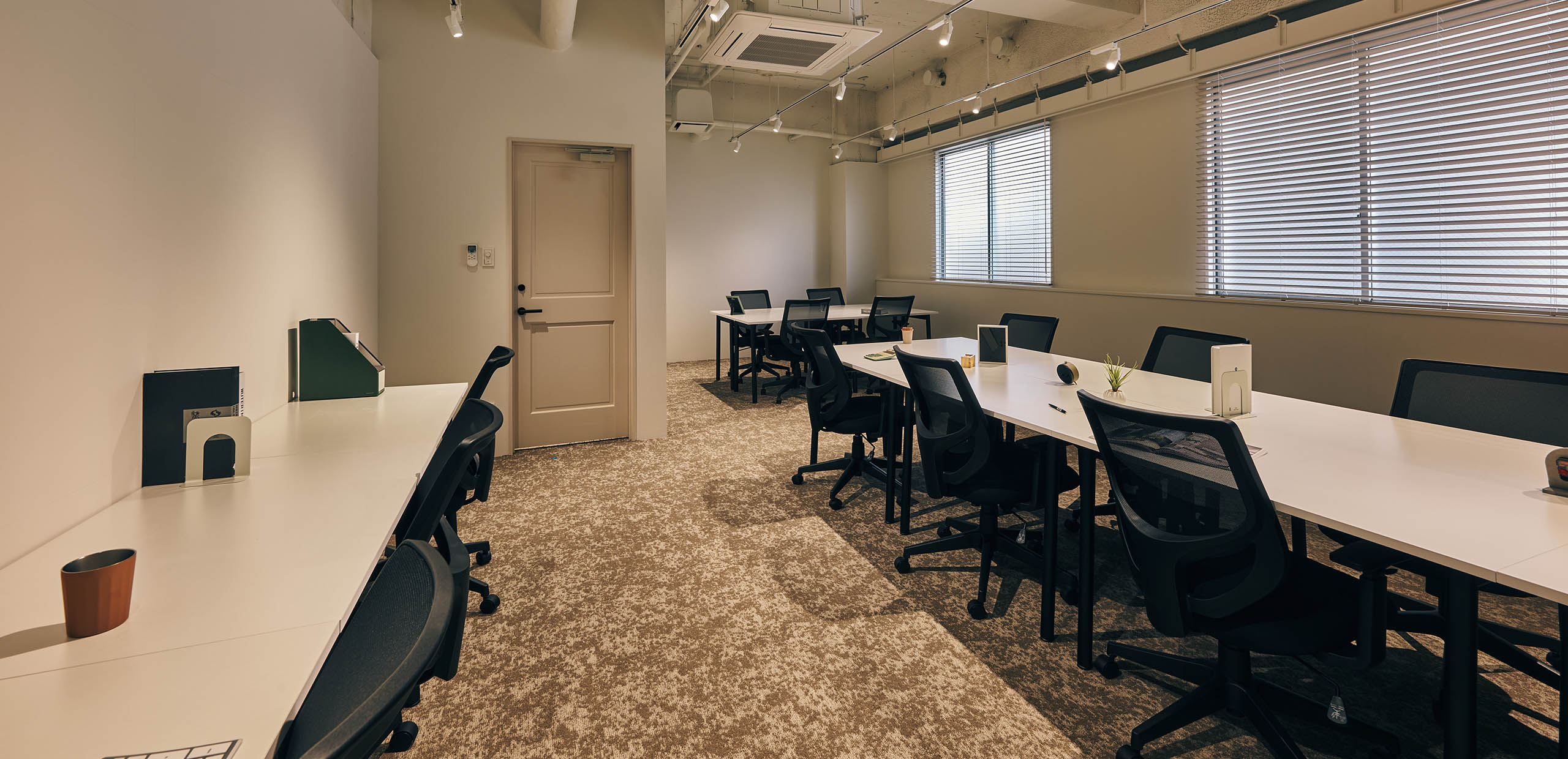 日本大通り駅から​徒歩3分、​渋谷まで​直通39分