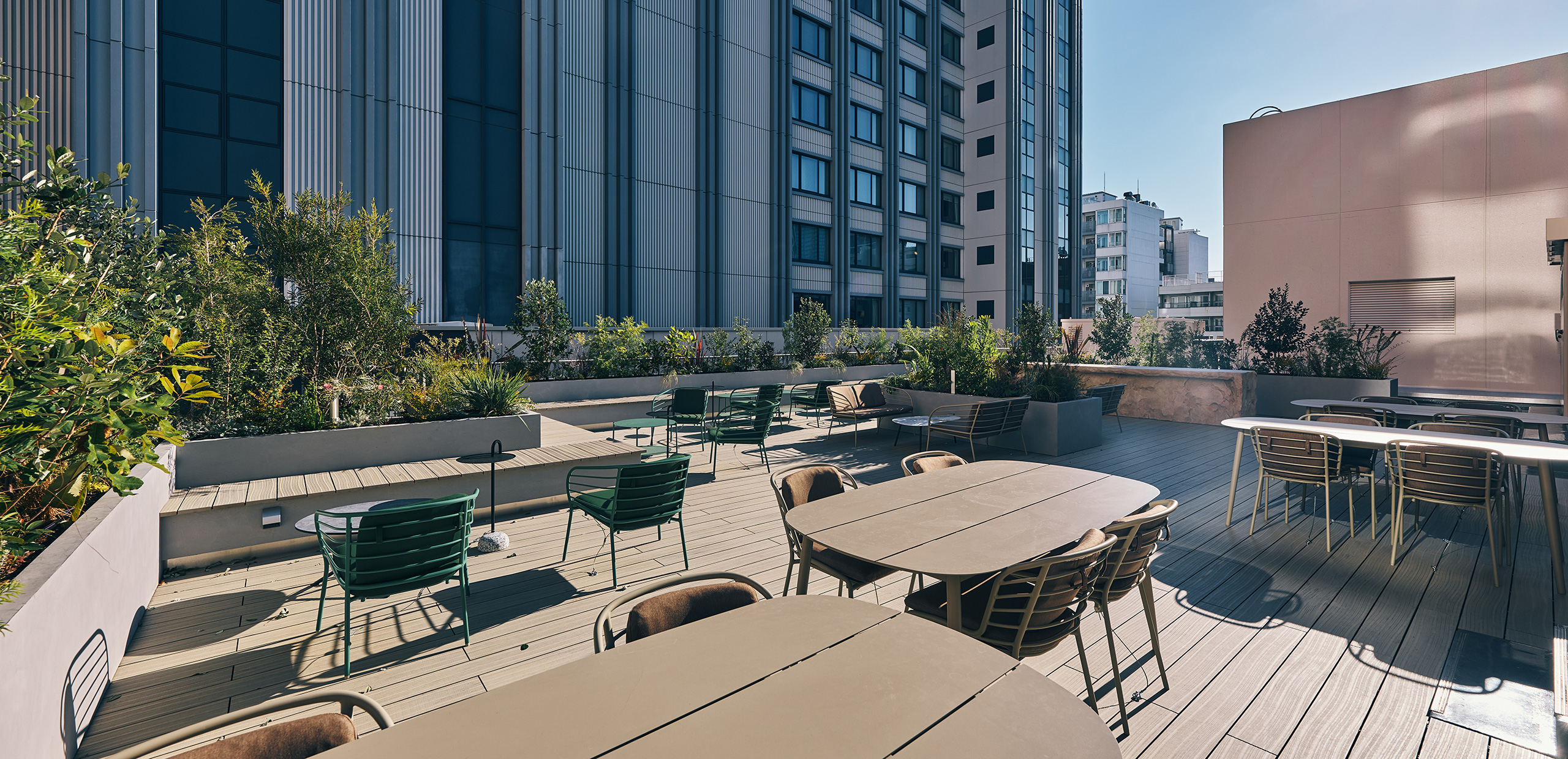 日本大通り駅から​徒歩3分、​渋谷まで​直通39分